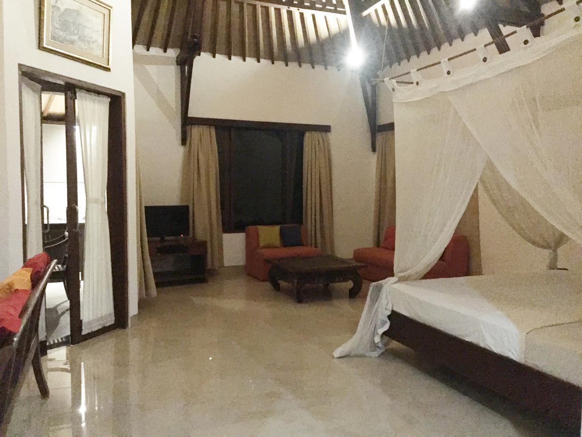 Pondok Alit Resort Seminyak Buitenkant foto