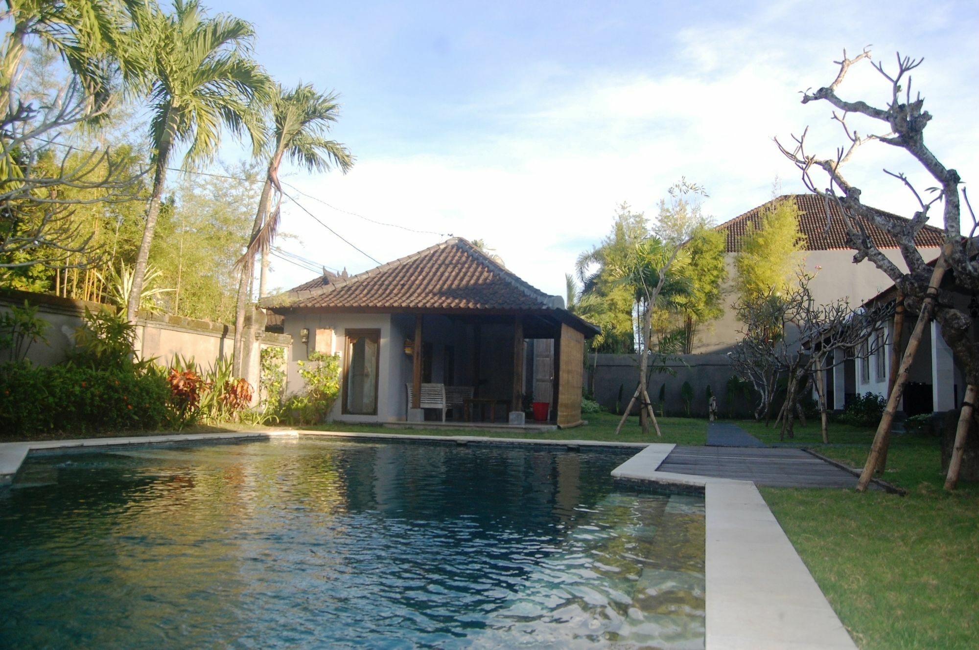 Pondok Alit Resort Seminyak Buitenkant foto